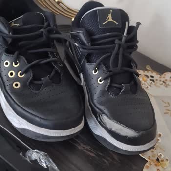 Nike Ayakkabılarında Erken Yıpranma Ve İlgisizlik