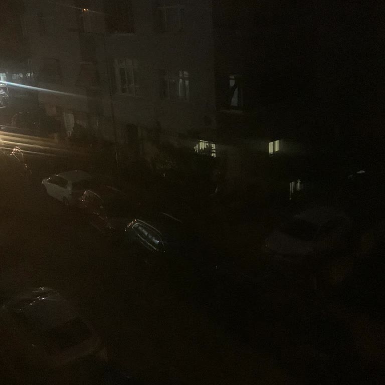 Boğaziçi Elektrik - Bedaş Sürekli Karanlıkta Kalan Sokak Ve İlgisizlik