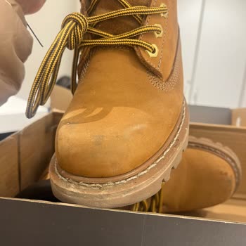 Kısa Sürede Soyulan Caterpillar Botlar Hayal Kırıklığı Yarattı