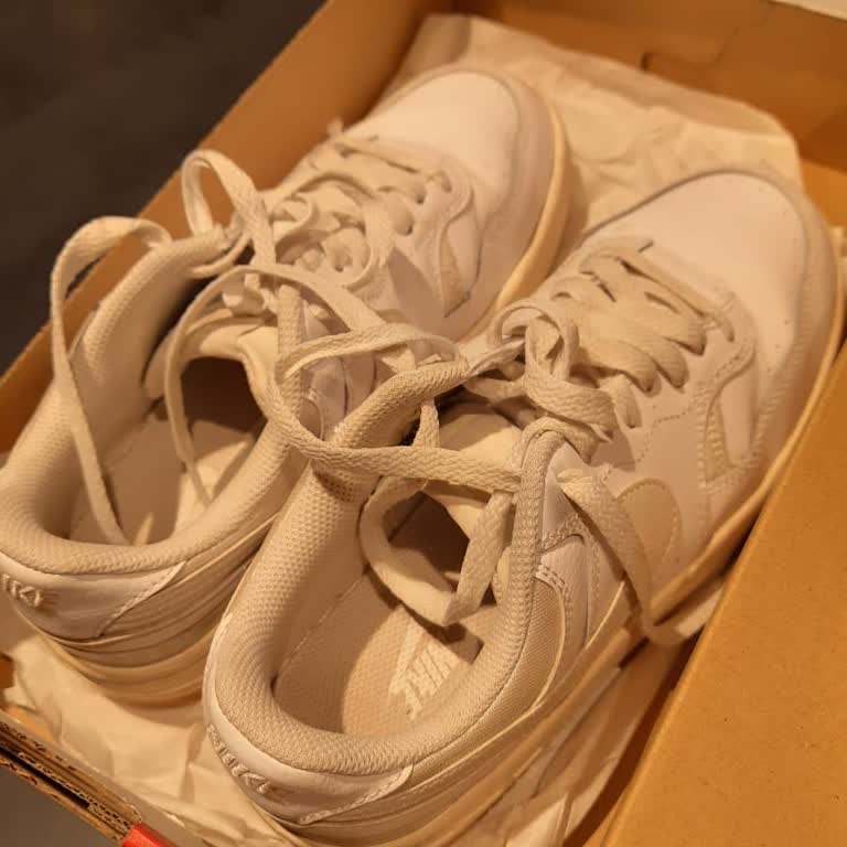 Nike Ayakkabıda Açılma Sorunu Ve Yetersiz İnceleme