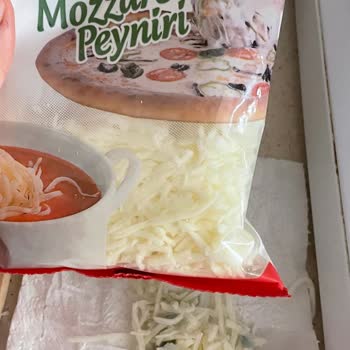 Bahçıvan Taze Olmayan Mozerella: Tarihi Geçmemiş Küflü Peynir