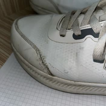 FLO'dan Aldığım Ayakkabının 6 Ayda Çatlaması Şaşırtıcı