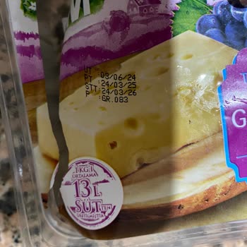 Migros'tan Aldığımız Gravyer Peyniri Bozuk Çıktı