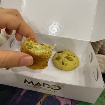 Mado'da Hijyen Sorunu: Dereotlu Poğaçadan Çıkan İpler