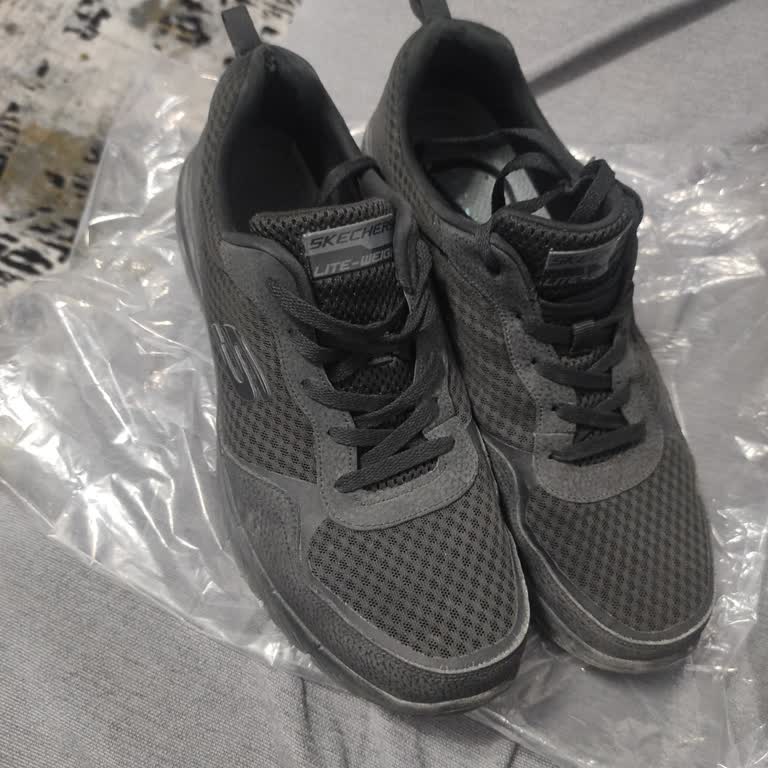 Ayakkabı Rengi Değişiyor Ve Müşteri Hizmetleri Yetersiz