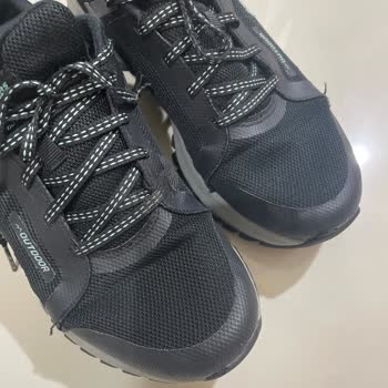 Sevilen Marka Skechers'tan Kusurlu Ayakkabı Şikayeti