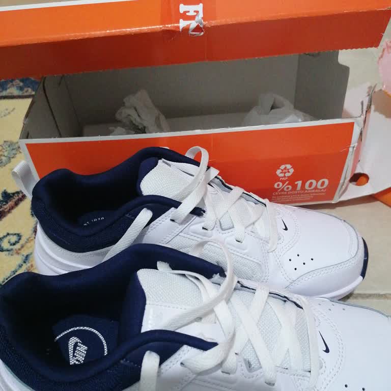 Yanlış Kutu Ve Yoğun Koku İle Gelen Ayakkabı