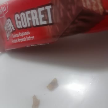 Torku Gofret İçinden Çıkan Sert Cisim Şoku