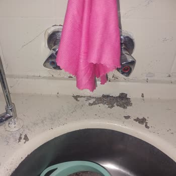 Dyo Hobilux Boya Soyulma Ve Lekelere Karşı Dayanıksız