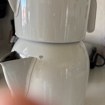 Çaycıda Boya Sorunu Ve Sıkışık Kapak