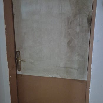 Filli Boya İle Hayal Kırıklığı: Renk Ve Tutuculuk Sorunu