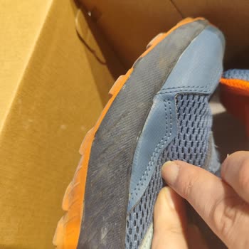Orijinal Ürün Şüphesi: Adidas Ayakkabının Hızla Yıpranması