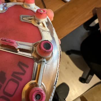 Boyner'den Aldığım Kramponlar Neden Yarıldı?