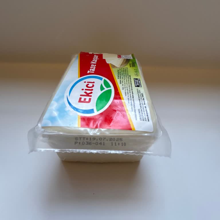 Ekici Taze Kaşar Peynirinde Gaz Kokusu Ve Şişme Sorunu