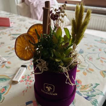 Görselden Farklı Gelen Çiçek Siparişi