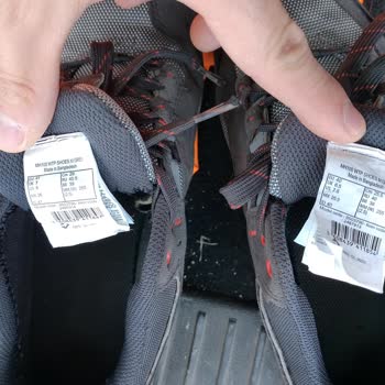 Yanlış Numara Ayakkabı Sorunu: Mağaza Hatası