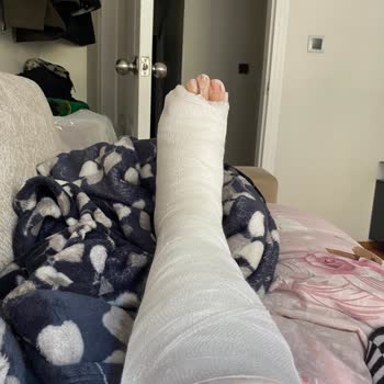 Gimsa Market Önündeki Tehlikeli Kaldırım Sorunu