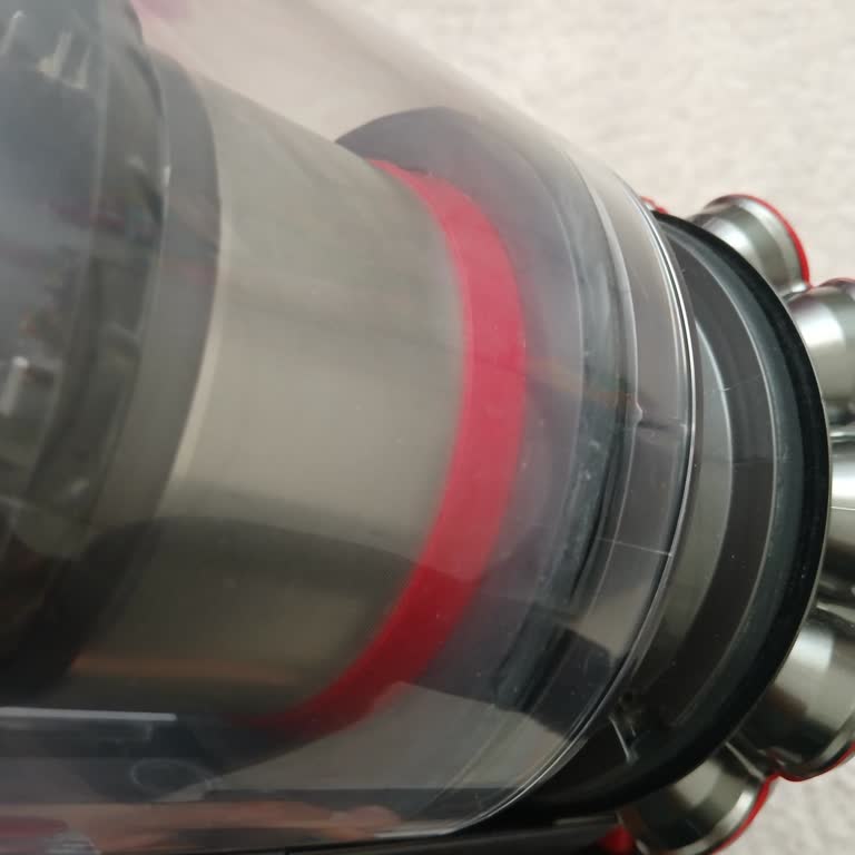 Dyson V15'in Tasarım Hatası Müşterileri Mağdur Ediyor