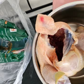 BİM'den Aldığım Tavuk Güven Vermiyor: Sağlığımız Tehlikede