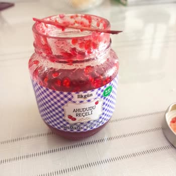 BİM'den Alınan Reçelde Plastik Çubuk Şoku