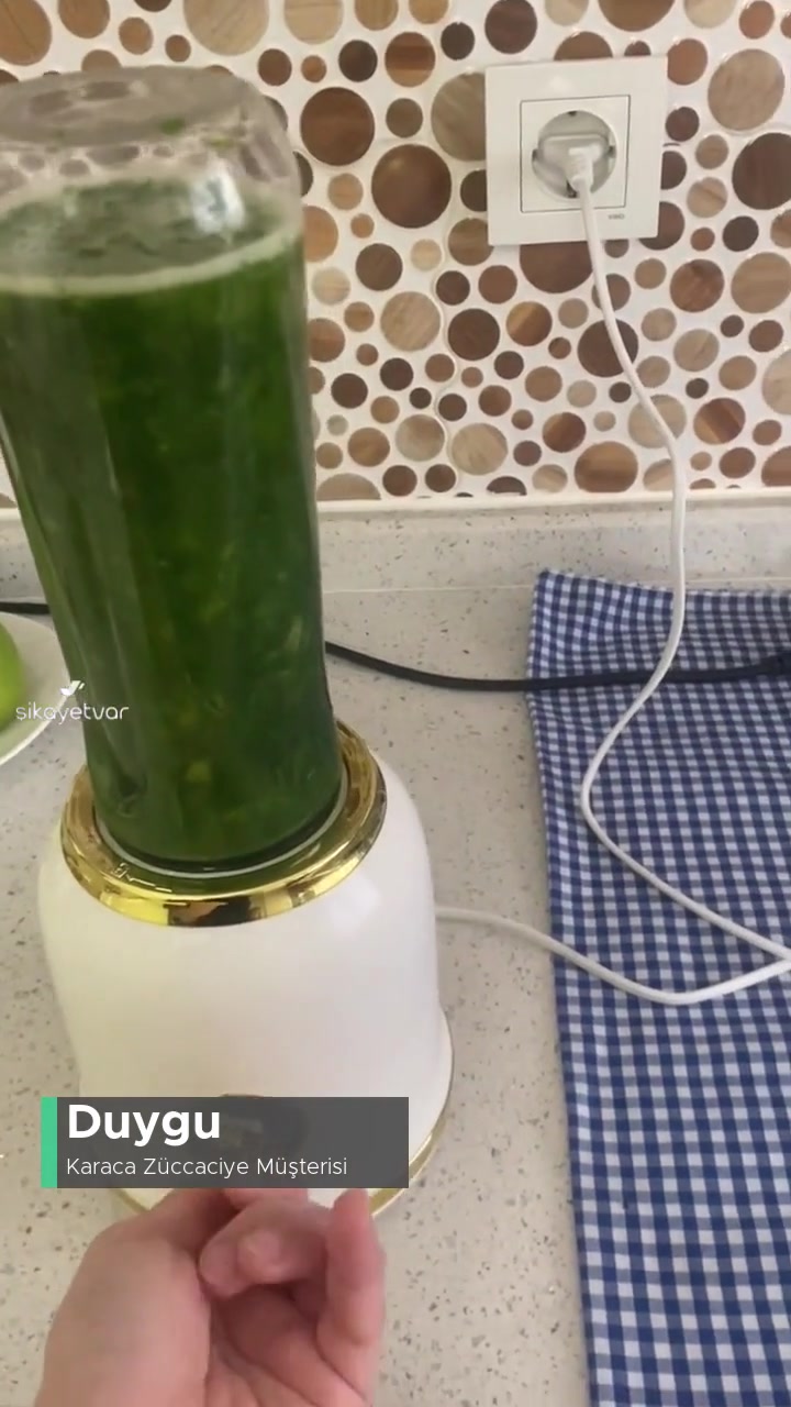 Karaca Retro Blender Kronik Hata videonun kapak resmi