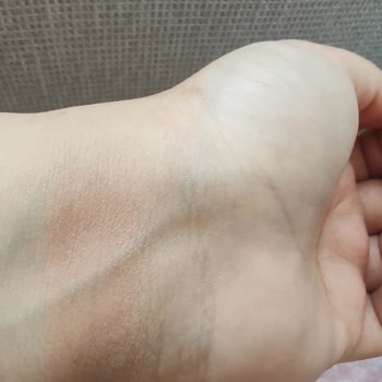 Estee Lauder Fondöten Ve Kapatıcıda Renk Uyumsuzluğu Ve Oksitlenme Sorunu