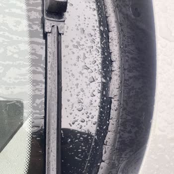 BMW 1.16d Ed Premium Araçta Ön Cam Fitili Sorunu