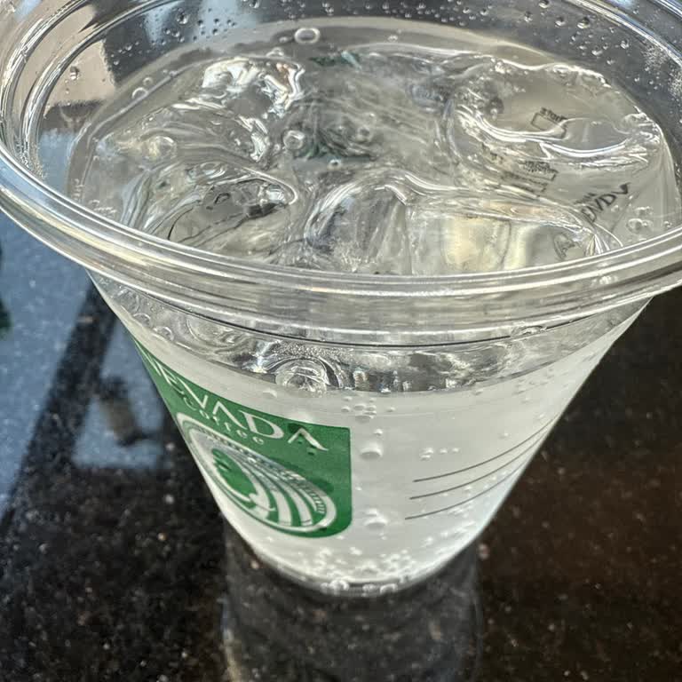 Buzlu Bardak Ücreti: Müşteri Memnuniyetini Zedeleyen Uygulama