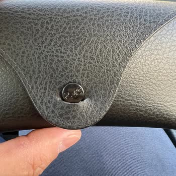 Rayban Gözlük Kabı Kalitesi Ve Müşteri Hizmeti Hayal Kırıklığı