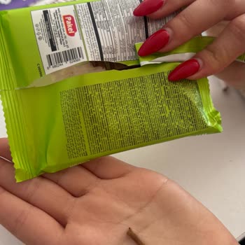 Çikolata Siparişinde Tahta Parçası Şoku