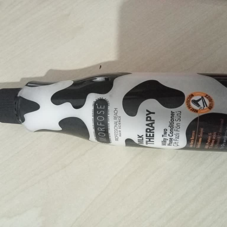 Severek Kullandığım Fön Sütünün Ağır Kokusu