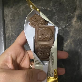 Godiva Çikolata Satın Aldım Tarihi Çok Yakınmış