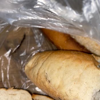 Ekmekte Karşılaşılan Şok Edici Saç Problemi