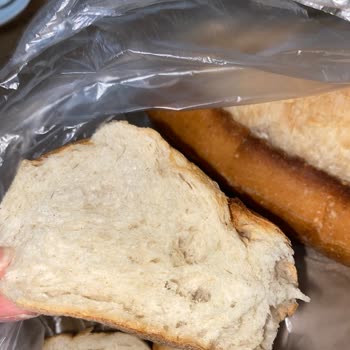 Ekmekte Karşılaşılan Şok Edici Saç Problemi