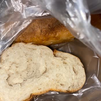 Ekmekte Karşılaşılan Şok Edici Saç Problemi