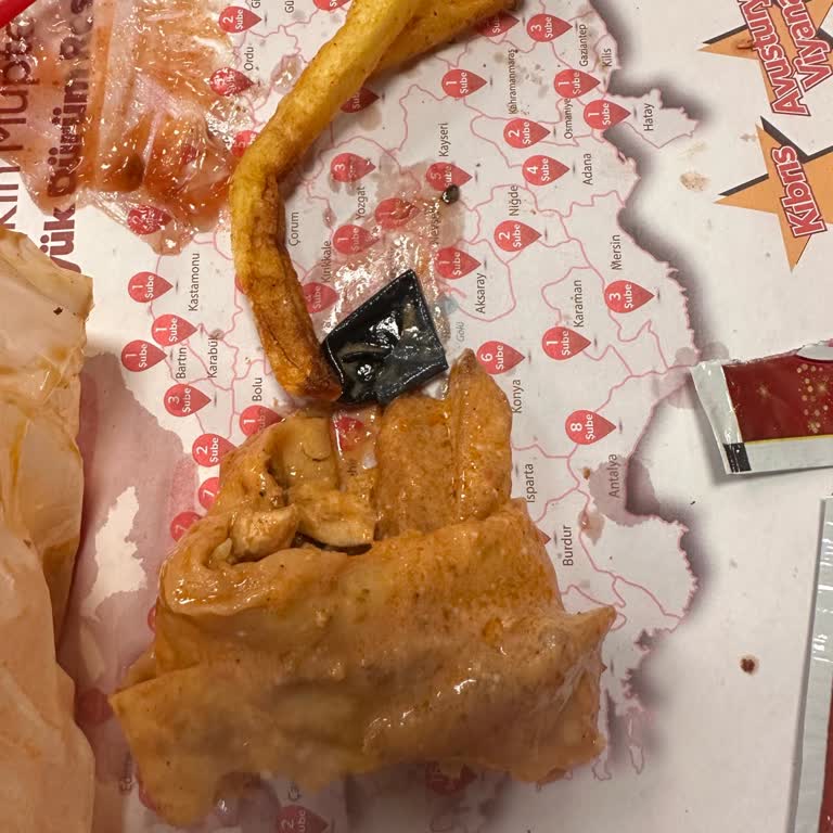 Dürümden Çıkan Lastik Eldiven Şoku