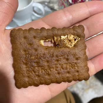 Ülker Bisküvide Beklenmedik Beyaz Madde