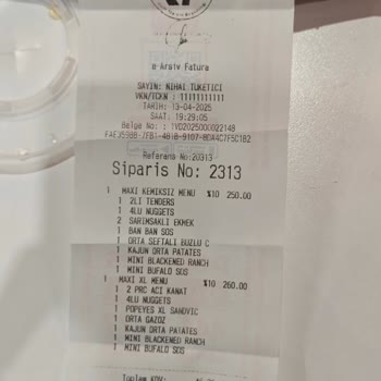 Popeyes'ta Görsellerle Alakasız Ürünler ve Kalitesiz Hizmet