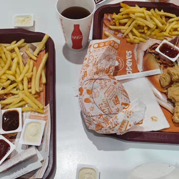 Popeyes'ta Görsellerle Alakasız Ürünler ve Kalitesiz Hizmet