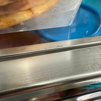 Siemens Buzdolabı Raflarındaki Çizilme Sorunu