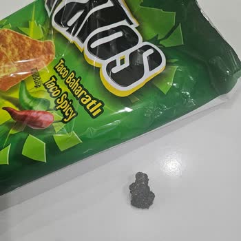 Patos Cips Paketinden Çıkan Gizemli Cisim Şoku!