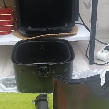 Arzum Airfryer Parçalarına Ayrıldı