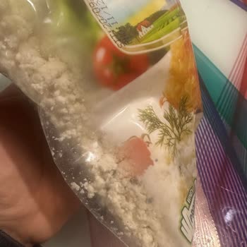 Son Kullanma Tarihi Geçmemiş Lor Peynirinde Küf Sorunu