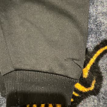 Nike Eşofman Takımı: Kalitesiz Kumaş Ve Renk Solması Sorunu