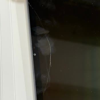 Hediye Tabletin Kırık Çıkması Ve İlgisiz Mağaza Deneyimi