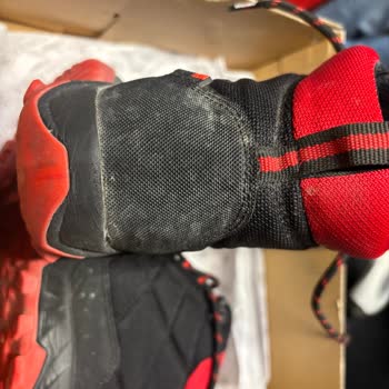 Greyder Ayakkabılarında Çıkmayan Lekeler Ve Yetersiz Müşteri Hizmeti