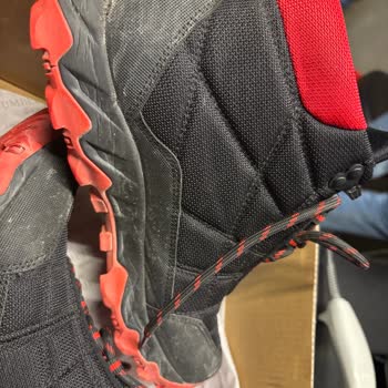 Greyder Ayakkabılarında Çıkmayan Lekeler Ve Yetersiz Müşteri Hizmeti