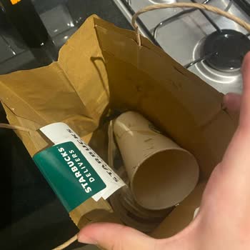 Dökülen Kahve Ve Yetersiz Müşteri Hizmetleri