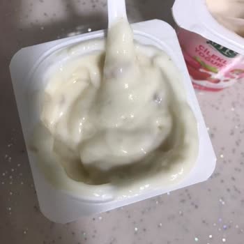 Bozuk Yoğurtla Karşılaşmanın Şoku