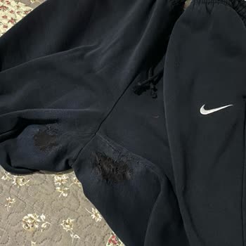 Nike Eşofmanlarında Tüylenme Ve Yırtılma Sorunu